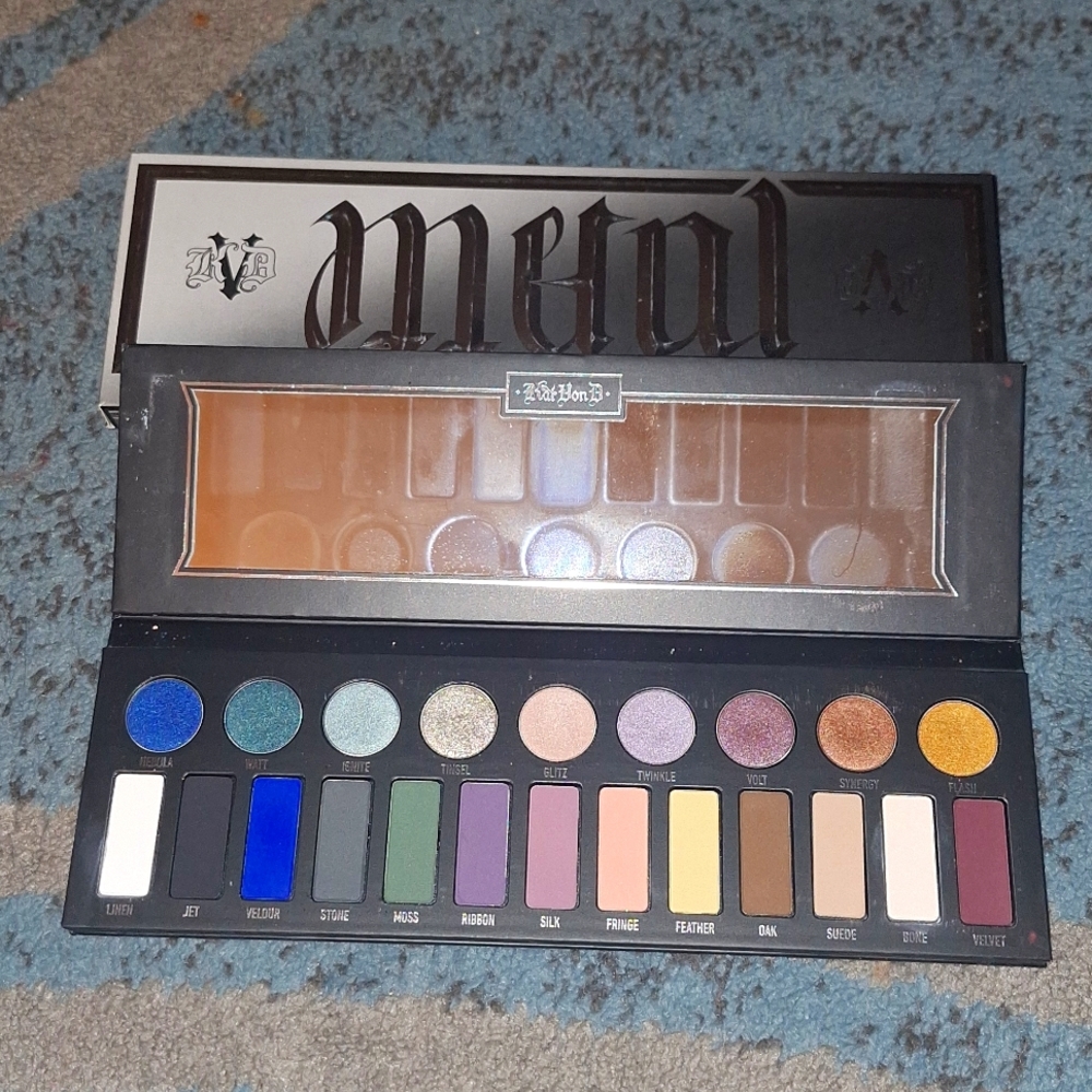 Kat Von D Metal EyeShadow Pallete
